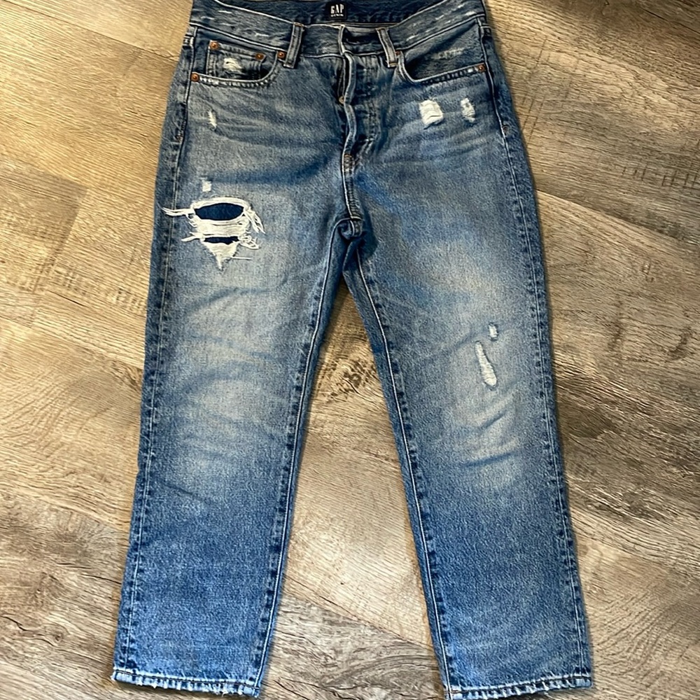 Gap women’s boyfriend fit jeans size 0/25R
